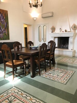 Desayuno continental incluido todos los días 