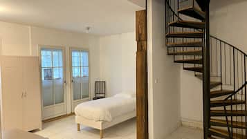 Loft | Free WiFi, bed sheets