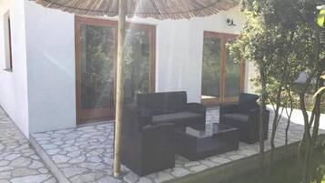 Pool house 1 | Terrace/patio