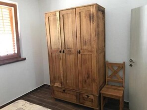 Pool House | Living area | Flat-screen TV