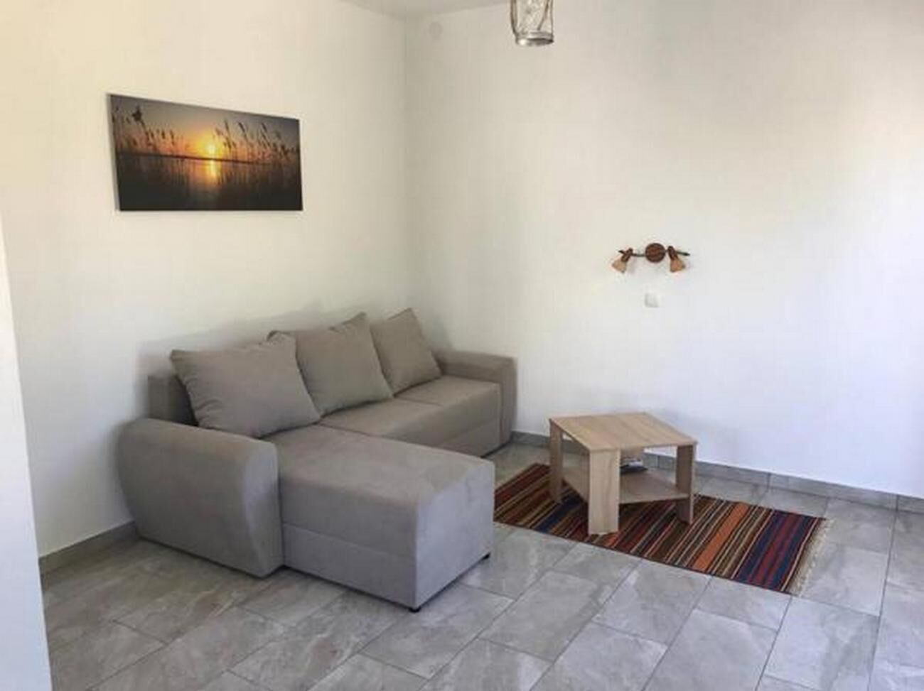 Pool House | Living room | Flat-screen TV