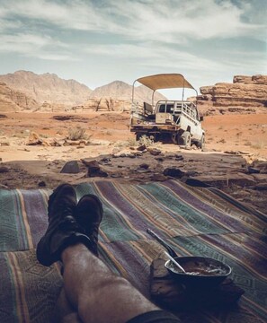 Traditional Tent, Mountain View, Mountainside | Private kitchen - Wadirum Desert Start (Wadi Rum)