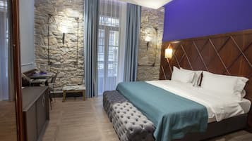 Twin Room | Minibar, desk, soundproofing, free WiFi