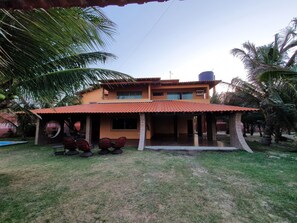 Exterior - Beach house with great location (Luis Correia)
