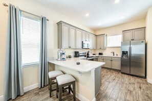 冰箱、烤箱、炉灶、洗碗机