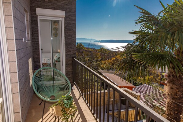 Terrace/patio - Holiday Home Roko (Crikvenica)