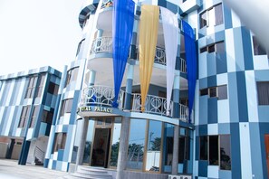 Fachada de la propiedad