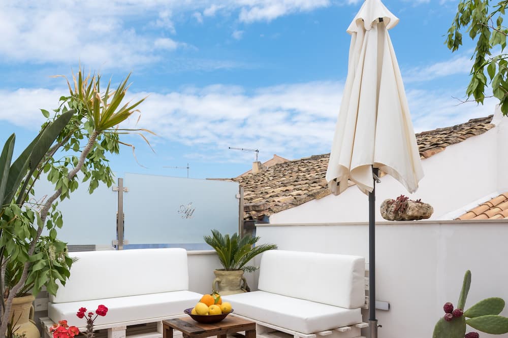 AM Suite with Terrace by Wonderful Italy - Bongiovanni