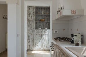 Apartment, 3 Schlafzimmer | Eigene Küche | Großer Kühlschrank, Ofen, Herdplatte, Geschirrspüler