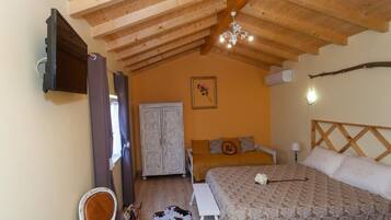 1 bedroom, desk, iron/ironing board, free WiFi