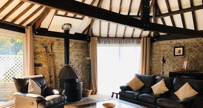 Cornwall Cottages - Helscott Barns
