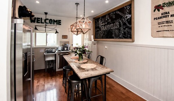 Appartement Deluxe, salle de bains privée, vue ville (Studio 555)