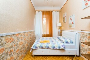 1 bedroom, iron/ironing board, rollaway beds, free WiFi