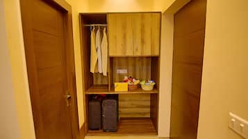 Elite Triple Room | Egyptian cotton sheets, premium bedding, down duvets, memory-foam beds