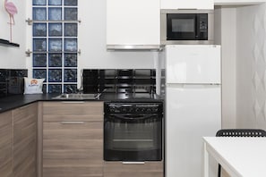 Frigorifero, microonde, forno, macchina per tè/caffè