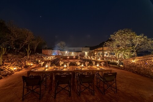 Ndhula Luxury Tented Lodge