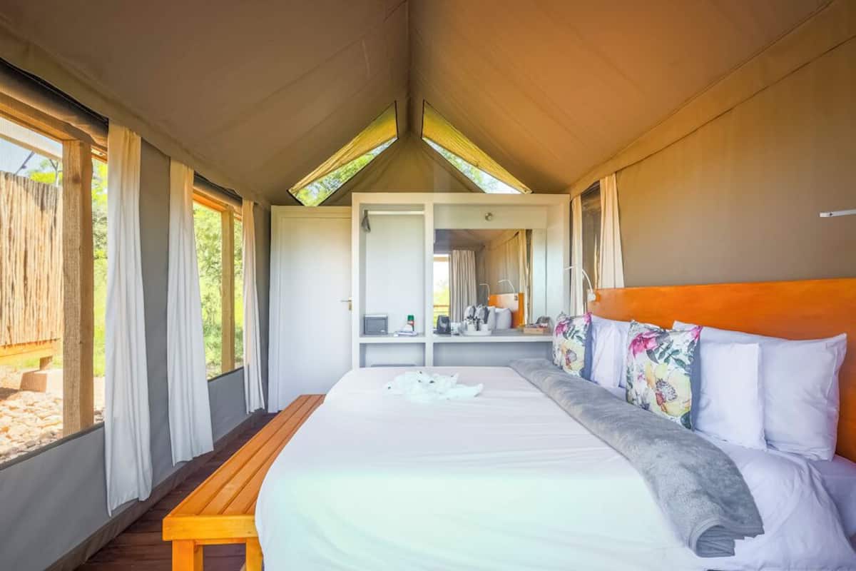 Tente familiale | Literie de qualité, lit avec matelas à plateau-coussin, minibar