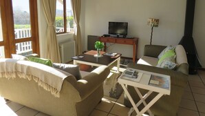 Deluxe Double Room | Interior - Fairview Cottages (Clarens)