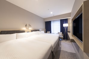 Bureau, rideaux occultants, chambres insonorisées