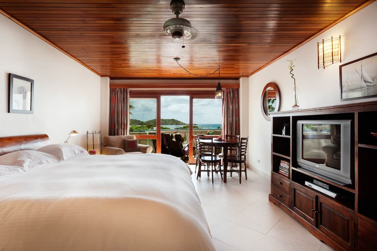 Premium bedding, down duvets, pillow-top beds, in-room safe