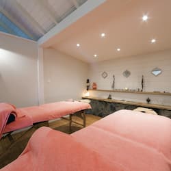 Espace de soins pour les couples, soins corporels, soins d'aromathérapie