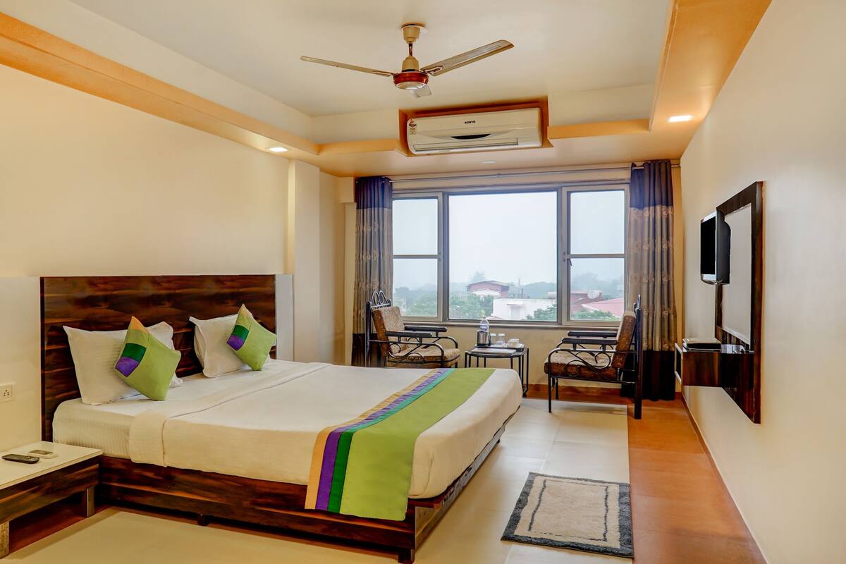 Standard Room | Iron/ironing board, rollaway beds, free WiFi, bed sheets