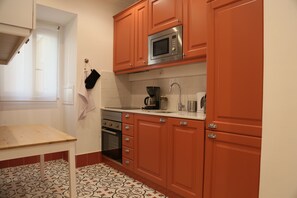 Micro-ondas, fogão, cooktop, lava-louças