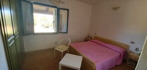 2 室のベッドルーム、アイロン / アイロン台、WiFi、ベッドシーツ