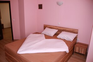 豪華開放式套房, 1 間臥室, 陽台, 山景 | 隔音、熨斗/熨衣板、免費搖籃/嬰兒床、折疊床/加床