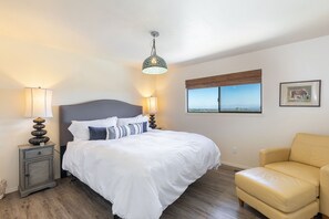 5 soverom, strykejern/-brett, wi-fi (inkludert) og sengetøy