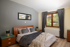 4 bedrooms, iron/ironing board, travel crib, WiFi - Villa Monica with private pool (Vodnjan)