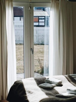 1 habitación, decoración personalizada y muebles diferentes 