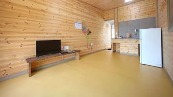 House (4) | 1 bedroom