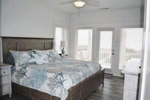6 bedrooms, WiFi, bed sheets - Experience oceanfront bliss at A Peace of Heaven, a spacious 6-bedroom retreat in Holden Beach. (Holden Beach)