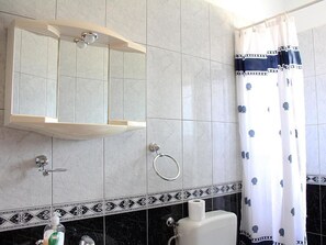 Studio (3 Adults) | Bathroom - Apartmani Krka Rooms (Sibenik)