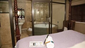 Room (Spa) | Bathroom | Free toiletries, hair dryer, towels, soap