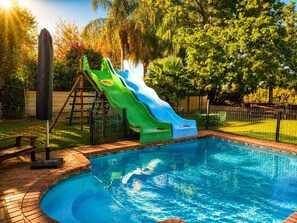 Outdoor pool - Moonriver Guesthouse (Upington)