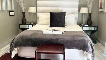 Honeymoon Room