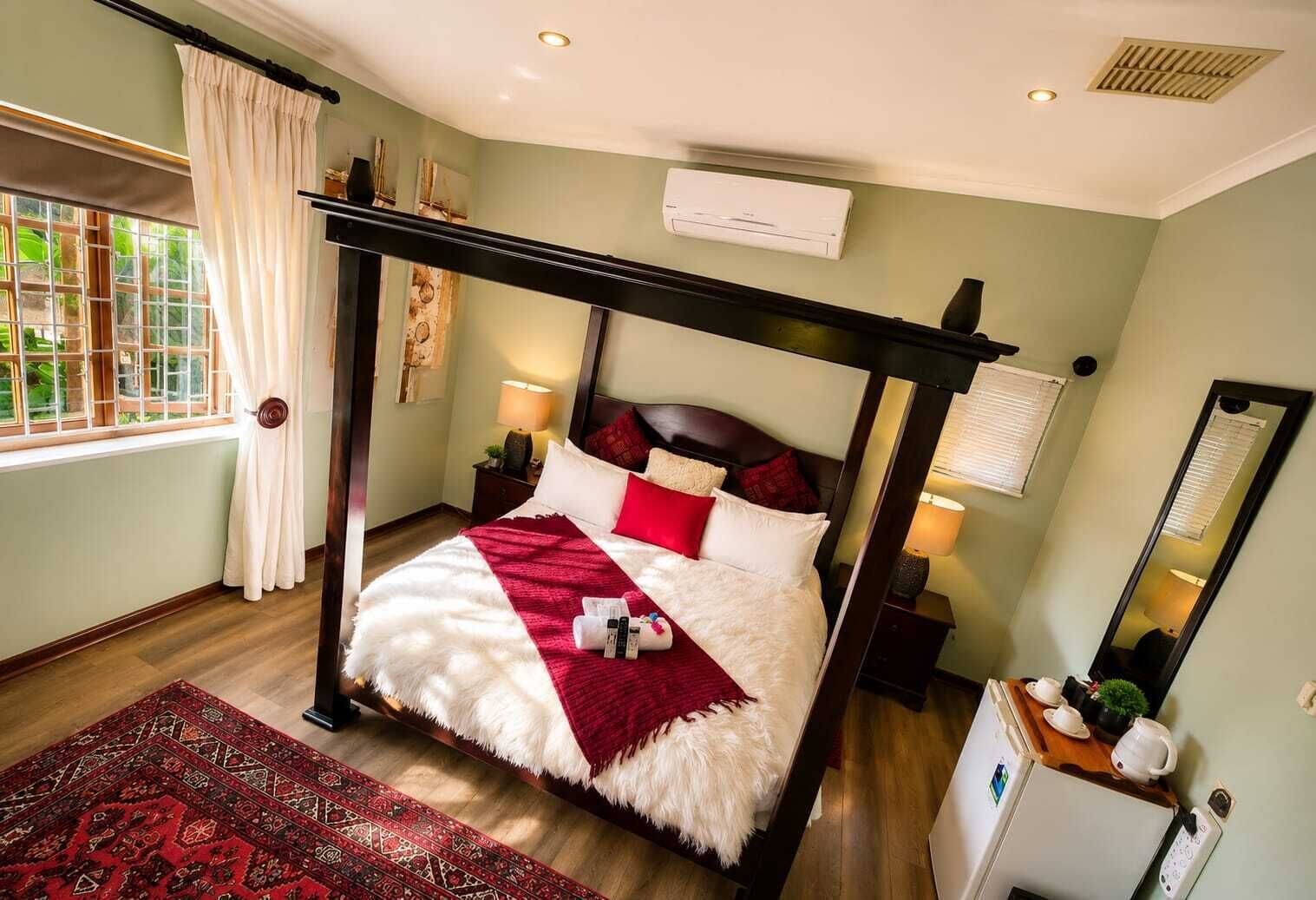 Executive Double Room | Minibar (some free items), in-room safe, desk, soundproofing