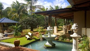 Fountain - Shanti Ghar Guest House (Tamarin)
