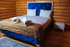 デラックス スタジオスイート | デスク、ノートパソコン用作業スペース、遮光カーテン、WiFi (無料)