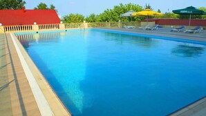Indoor pool, seasonal outdoor pool - Bagchali Hotel (Shabran)