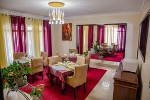 Restaurant - Ezra boutique villa (Kigali)