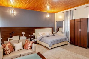 Deluxe Double Room, 1 Double Bed | 4 bedrooms, free WiFi, bed sheets - Ezra boutique villa (Kigali)