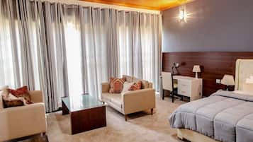 Suíte executiva, 1 cama de casal | 4 quartos, Wi-Fi de cortesia, roupa de cama
