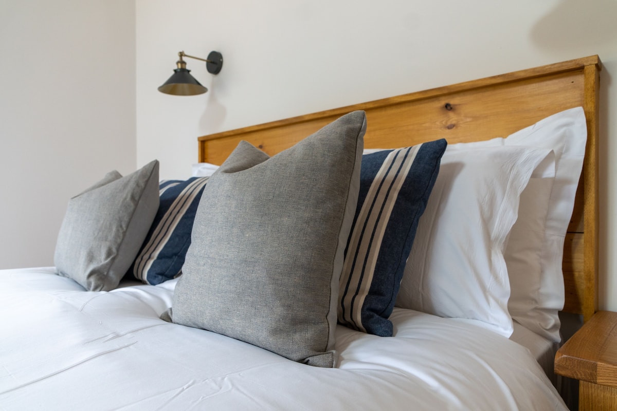 Superior Double Room | Egyptian cotton sheets, premium bedding, memory foam beds, minibar