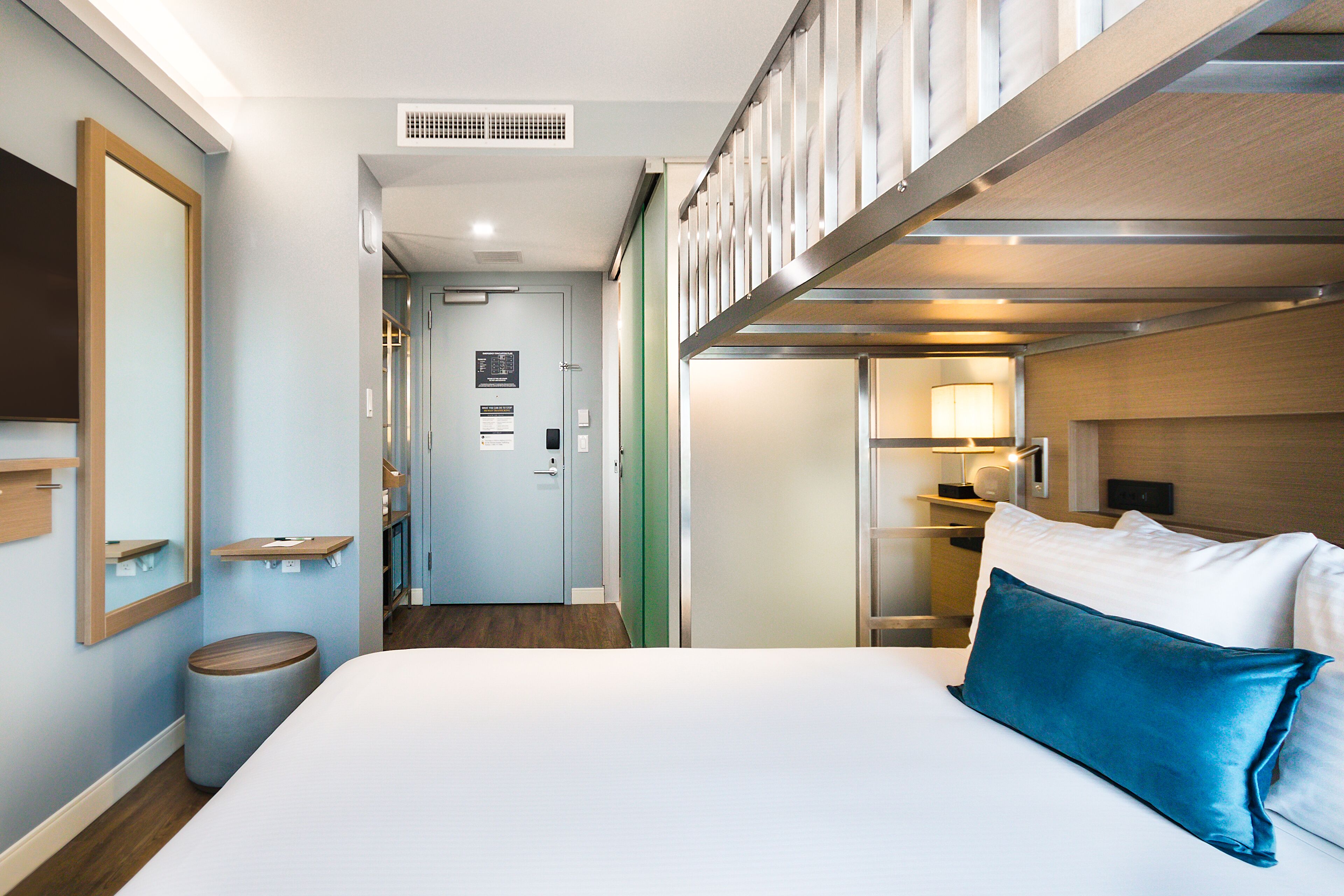 deluxe room, multiple beds, non smoking | egyptian cotton sheets, premium bedding, minibar, in-room safe