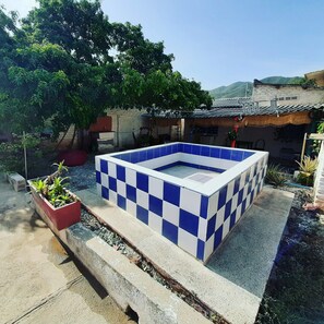 Hồ bơi ngoài trời 