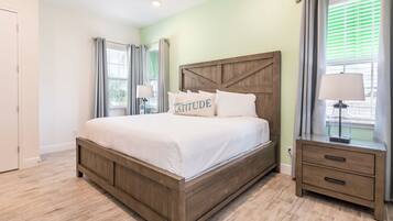 2 slaapkamers, een kluis op de kamer, een strijkplank/strijkijzer