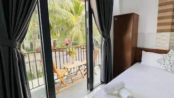 Deluxe szoba, erkély | 1 hálószoba, minibár és íróasztal